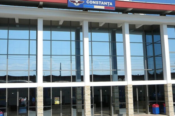 circulatia trenurilor intre constanta si mangalia suspendata de la 1 octombrie pasagerii vor fi preluati cu mijloace auto 68dbffcaaf6e7