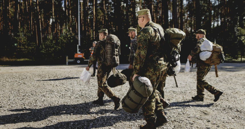 coada la antrenamentele militare voluntare din polonia gesturi disperate de teama unei agresiuni a rusiei 68c56c20111a5