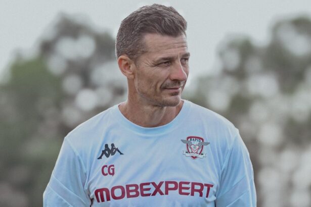 costel galca e vehement dupa ce rapid a ratat transferul lui alin fica am mai spus si insist si de data asta 68c2bb094cd5b
