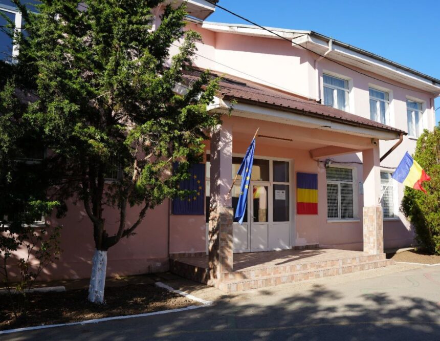 cu sprijinul primariei cumpana scolile si gradinitele sunt gata sa i primeasca pe copii in noul an de invatamant 68b99f1846f6d