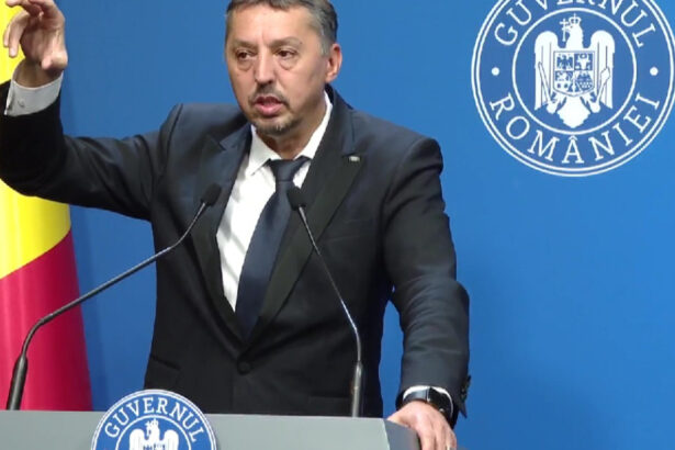 daniel david cere directorilor sa anunte public cum va incepe scoala pe 8 septembrie sunt convins ca elevii vor fi primiti 68b7195cd6e55