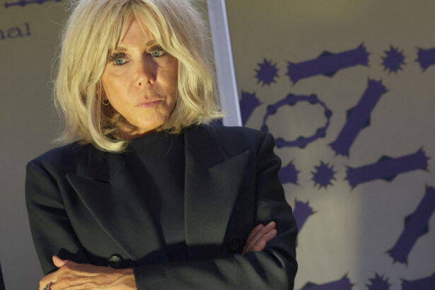 de ce brigitte macron trebuie sa furnizeze dovezi ca e femeie in procesul sau de calomnie impotriva influenceritei candance owens 68ceb4a75ae83