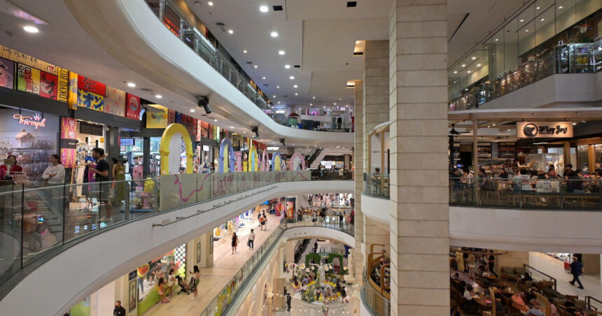 decizie a instantei o femeie din cluj napoca nu mai are voie sa intre in mall uri timp de trei ani 68bfc7d5e9eb5