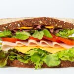 elevii din comuna mircea voda vor primi zilnic sandviciuri si fructe vezi ce firma a obtinut contractul pentru servicii de catering 68bd5b52d0e0b