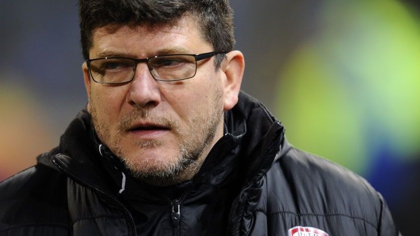 exclusiv cristi pustai s a inteles si semneaza are contractul pe masa 68d2afffe1bb7