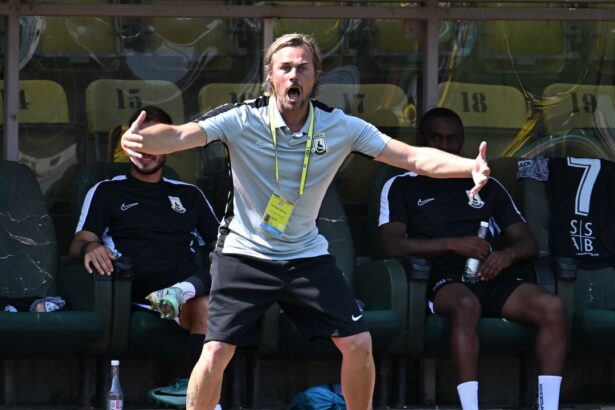 exclusiv primul antrenor demis in noul sezon a dat cartile pe fata bataie de joc finantatorul m a evitat 68d0edff5c626