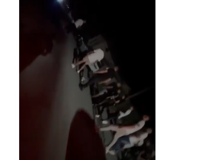 exclusiv video atentie imagini cu impact emotional tanar batut cu bestialitate in zona unui club din ostrov 68d1434d102e3