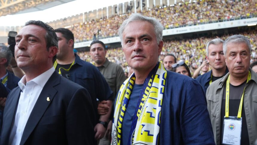 fenerbahce explica de ce l a demis pe jose mourinho nu din cauza eliminarii 68c6693735d14