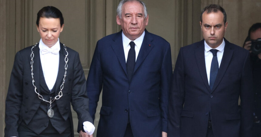 fitch a retrogradat ratingul frantei la cel mai scazut nivel inregistrat vreodata bayrou da vina pe elitele care neaga adevarul 68c5343f793f7