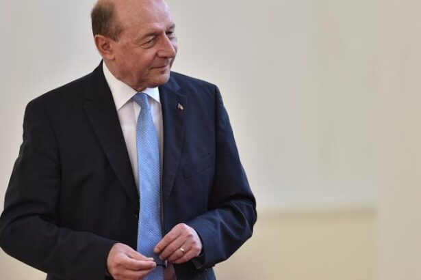 fostul presedinte traian basescu avertizeaza pe 28 septembrie seara putin si ai lui pot fi la granita romaniei 68c7402da7b5a