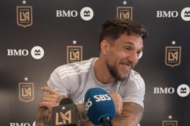 foto alex baluta a debutat in sua decizia luata de los angeles fc 68da1df0496c7