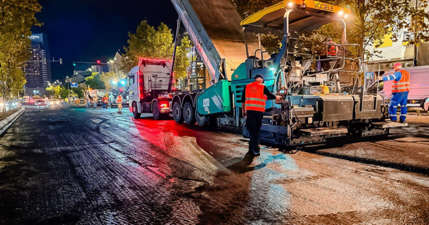 foto au inceput lucrarile de asfaltare pe marile bulevarde din bucuresti stelian bujduveanu se vor desfasura in timpul noptii 68d3db5b65162