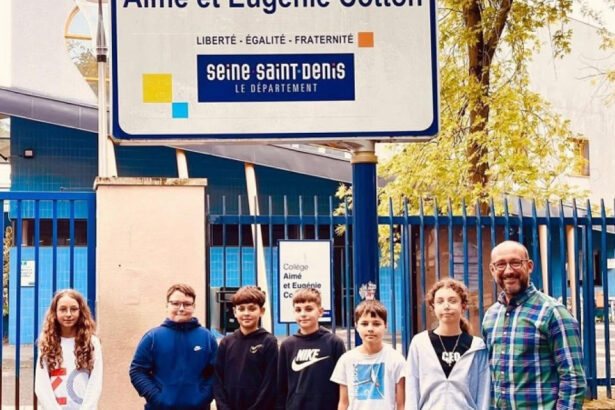 foto program pilot in franta romana devine materie obligatorie intr o scoala dintr o localitate la nord vest de paris 68c40cdce009b