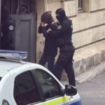 foto video se cere arest pentru tanarul de 17 ani autorul amenintarilor catre peste 100 de institutii 68d6bcc1b73cc