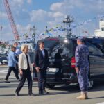 foto video ursula von der leyen in portul militar constanta alaturi de presedintele nicusor dan sefa comisiei europene a urcat la bordul fregatei regele ferdinand 68b5aac47c245