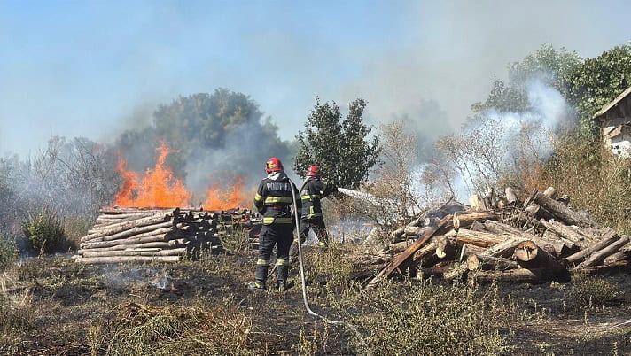 fotovideo incendii in localitatile vacareni si cataloi din judetul tulcea 68d15556b6ef8