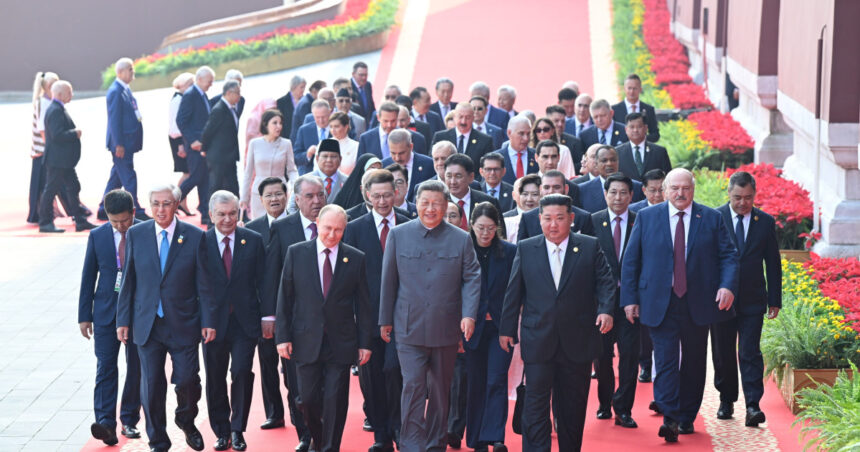 Ascensiunea Chinei este „de neoprit”, spune Xi Jinping. Demonstrația de forță care pune Occidentul în șah: Ce va face Donald Trump? 1 galerie foto ascensiunea chinei este de neoprit spune xi jinping demonstratia de forta care pune occidentul in sah ce va face donald trump 68b87d0b91314