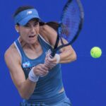 galerie foto sorana cirstea continua sa isi invinga varsta se califica mai departe la beijing si se apropie de revenirea in top 50 wta 68d3c260266ea