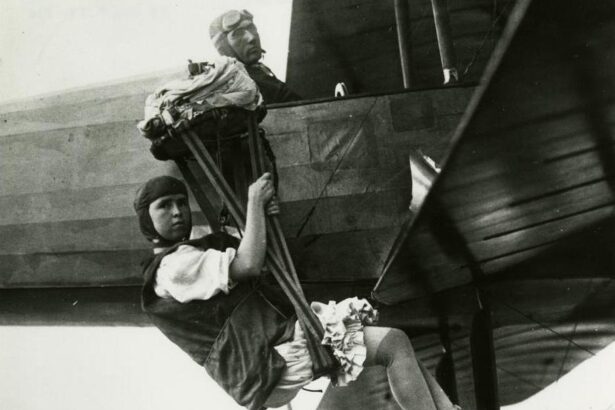 georgia tiny broadwick prima femeie care a sarit cu parasuta dintr un avion 68baf004541f2