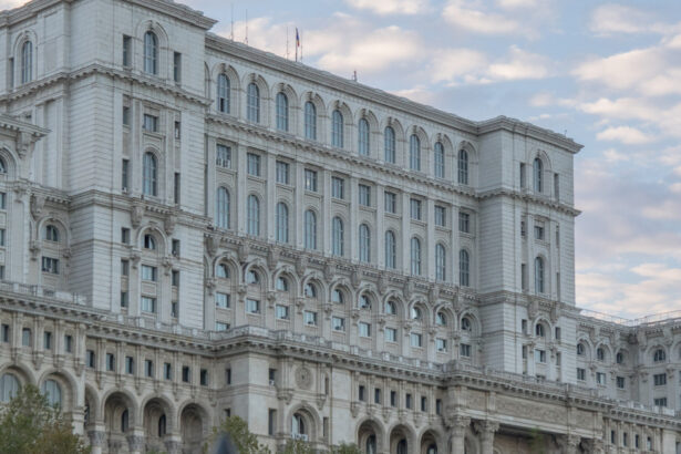guvernul isi angajeaza raspunderea pe cinci proiecte din pachetul doi de reforma senatul si camera in sedinte comune succesive 68b569168adab