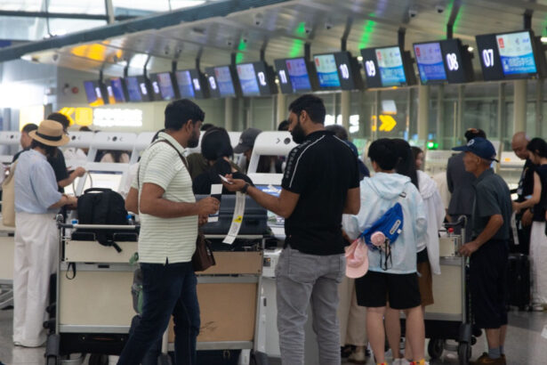 haos pe aeroporturi dupa ordinul lui donald trump privind vizele h 1b 68cfc3b35caea