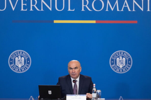 ilie bolojan prima conferinta de presa dupa ce a amenintat cu demisia digi24 ro va transmite in direct declaratiile premierului 68b68649cde5a