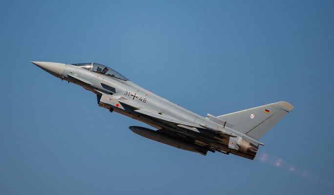 in perioada 9 15 septembrie au loc zboruri de antrenament pe intreg teritoriul tarii 68c178f32b81b