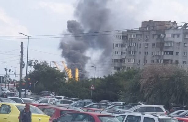 incendiu violent la o nava aflata la reparatii in santierul naval constanta 68dbda51a5a88