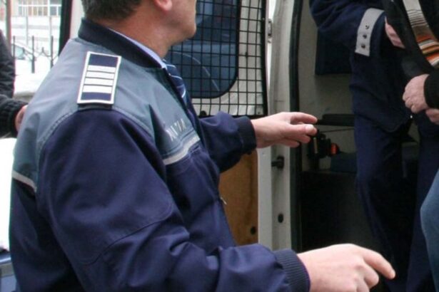 individul care si a injunghiat concubina in gat la eforie ramane dupa gratii 68d33d09cd9e0