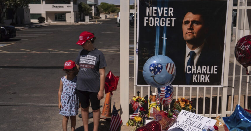 inmormantarea lui charlie kirk ceremonie grandioasa in arizona cu trump si jd vance printre vorbitori 68cfa3b8ae6ed
