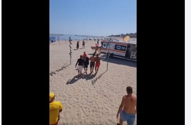 interventie de urgenta a salvamarilor din eforie dupa ce un turist a facut preinfarct 68b7ff004116f