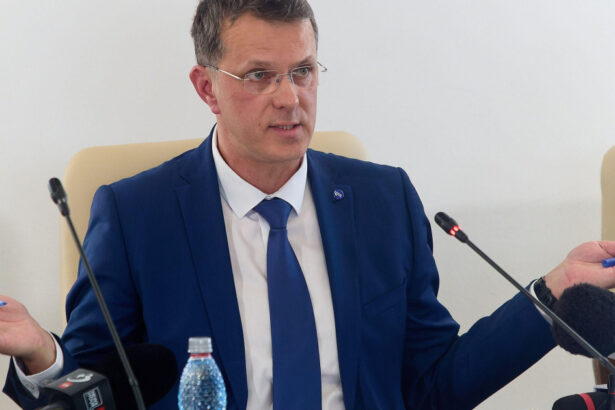 ionut mosteanu pensiile de serviciu ale militarilor nu intra in pachetul 3 de masuri fiscale nu este momentul acum 68bfe00b3dd96