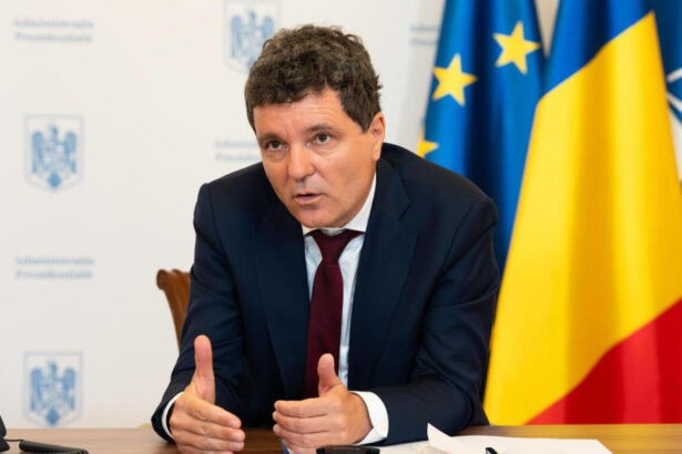 mai mult de jumatate dintre romani sunt nemultumiti de activitatea lui nicusor dan in politica externa sondaj 68c9252b4209b