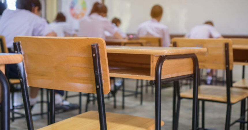 mama a doi copii care au plecat din romania din cauza sistemului de educatie in spania accentul cade pe curiozitate si cercetare 68b80c89e8ff4