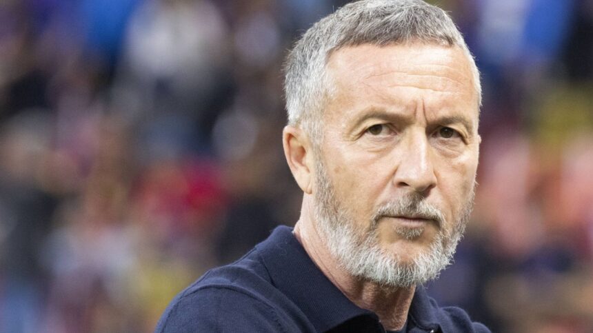 mihai stoica detalii despre accidentarea suferita de un jucator cheie de la fcsb boala anului 68c9c2f504260