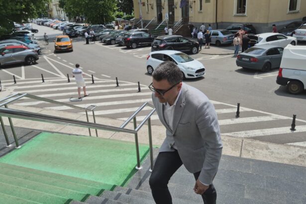 minuta unul dintre denuntatorii primarului suspendat din mangalia scapa de control judiciar dorinel colgiu este acuzat de dna constanta de trafic de influenta 68d3e1987aa29