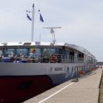 nava fluviala de pasageri maxima i escala in portul constanta 68d53bba937df