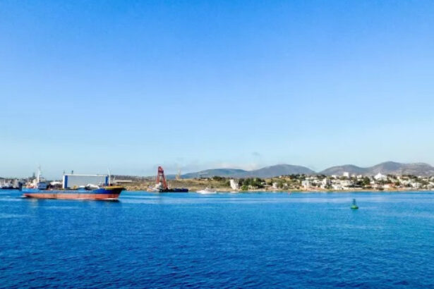 news alert doi romani au fost arestati in grecia pentru spionarea bazei navale salamis cea mai mare a marinei elene 68d26a1620754