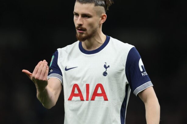 news alert englezii anunta radu dragusin e dorit de o alta echipa din premier league 68c073477d1ef