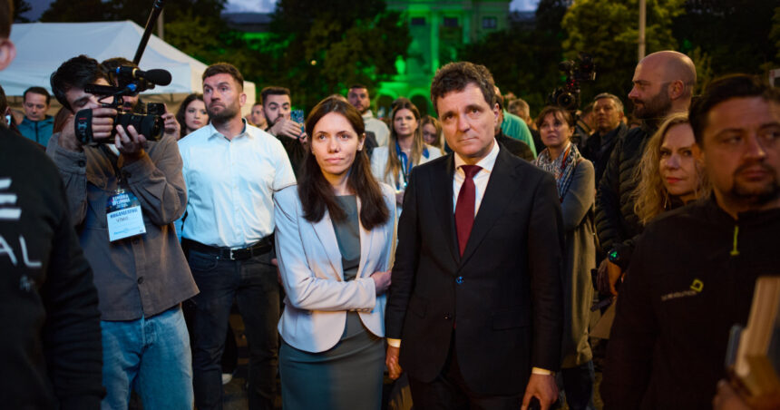 nicusor dan despre viata familiei sale sub paza spp trebuie sa te duci pana la supermarket sa cumperi malai si trebuie sa anunti 68b9d1758f7c7