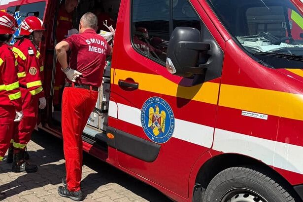 o persoana a fost lovita de un autoturism in apropierea unei gradinite din constanta 68c16ae065d82