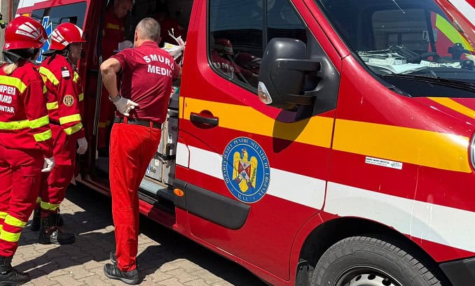 o persoana a fost lovita de un autoturism in apropierea unei gradinite din constanta 68c16ae065d82