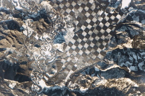 o tabla de sah uriasa observata de astronautii din spatiu ce este de fapt 68c3183573e5c
