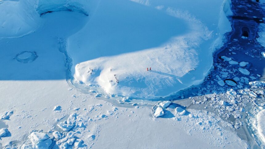oamenii de stiinta au descoperit 85 de lacuri active sub gheata antarcticii 68d6c9972f943