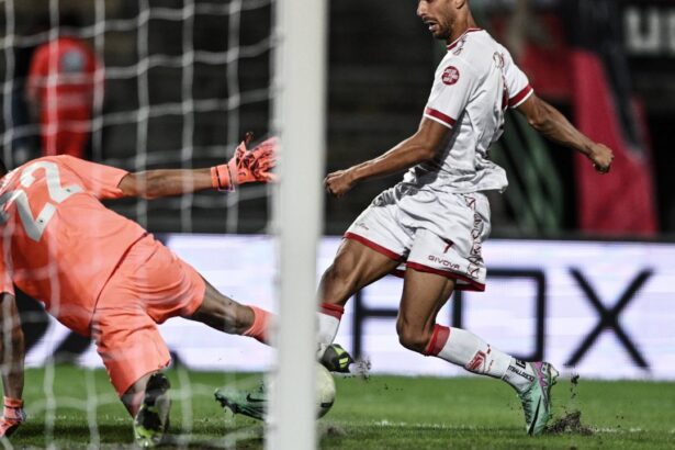 oficial cfr cluj a transferat astazi un atacant italian de 30 de ani de serie c cu cifre jenante 68cbee4d8654e