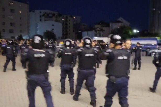 oficial haos la romania ungaria ultrasii s au batut intre ei jandarmeria a dat 7 interdictii de un an pe loc 68d440e7e0949