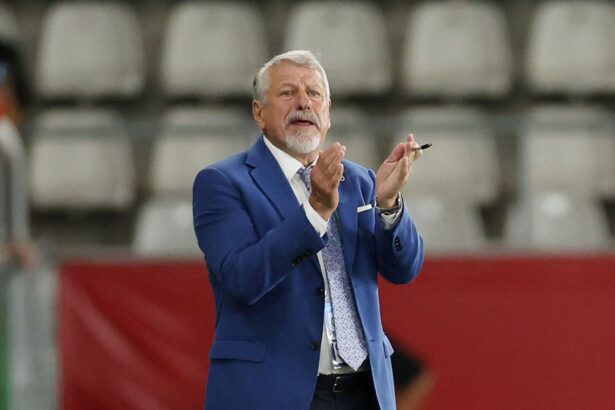 oficial ion marin is back unde antreneaza acum selectionerul minune de la euro u19 68b69009d7373