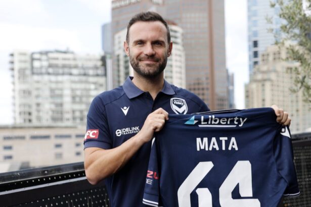 oficial juan mata a semnat destinatie surpriza la 37 de ani 68c90f87df45f