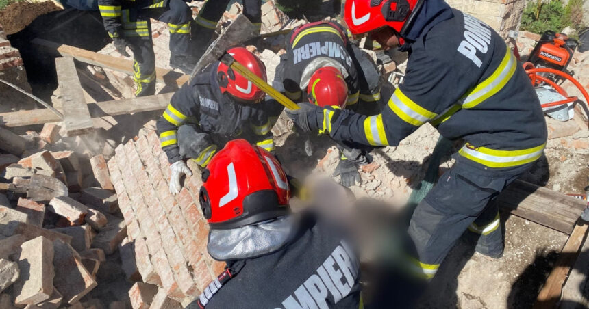 peretele unei case din campina a cazut peste doi barbati care faceau reparatii unul dintre ei a murit 68cbd5e9d4a39