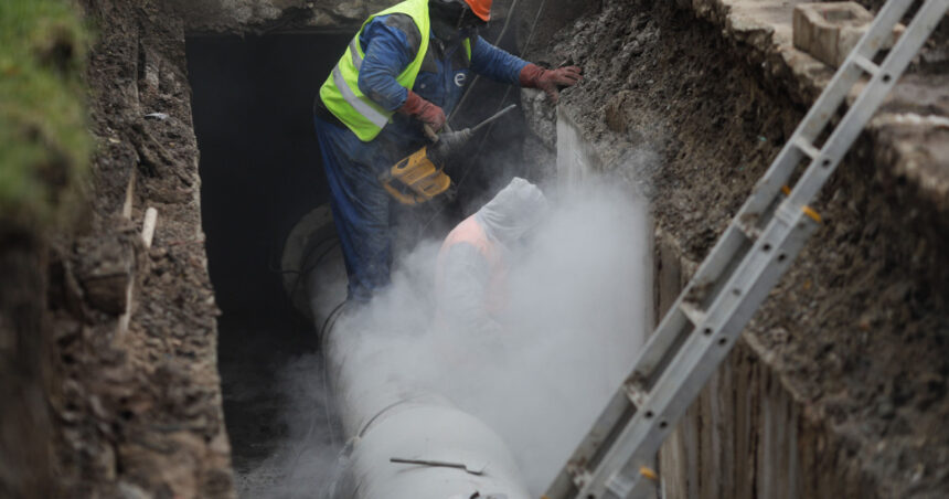 peste 1 100 de blocuri dintr un sector al capitalei raman fara apa calda cinci zile termoenergetica repara conducte vechi de 40 de ani 68b56d5433ae2